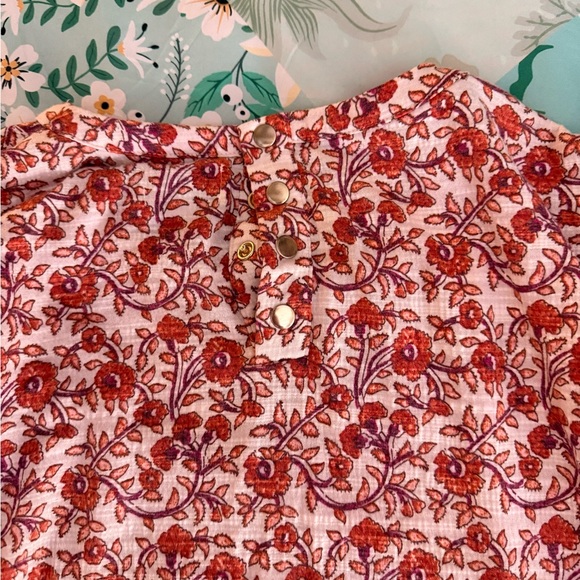 Wonderly Red and White Floral Blouse - Picture 5 of 5
